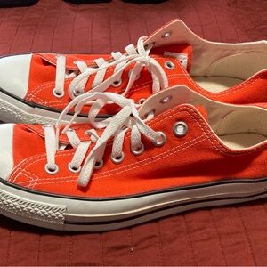 Converse All-Star Low Top lace up Orange Sneakers Men’s 9/ Women’s 11